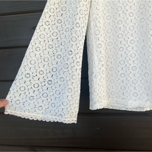 Banana Republic Ivory Lace Bell Sleeve Blouse Size Small - Picture 6 of 12